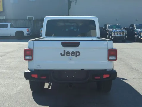 More photos of 2023 Jeep Gladiator Rubicon at Step One Cadillac GMC Fort Walton Beach, FL