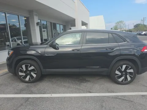 Black 2024 Volkswagen Atlas Cross Sport 2.0T SE w/Technology for sale in Fort Walton Beach, FL