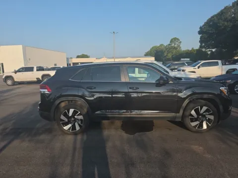 Photos of 2024 Volkswagen Atlas Cross Sport 2.0T SE w/Technology for sale in Fort Walton Beach, FL at Step One Cadillac GMC Fort Walton Beach