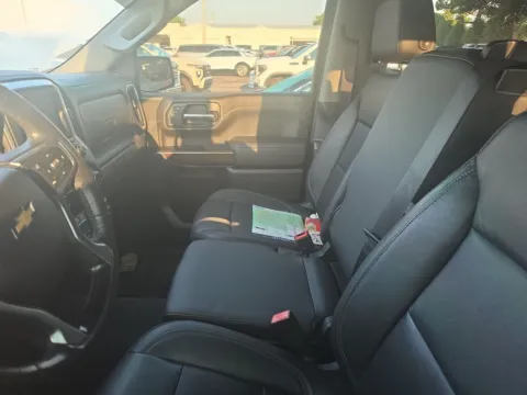 More photos of 2020 Chevrolet Silverado 1500 LT at Step One Cadillac GMC Fort Walton Beach, FL
