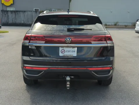 More photos of 2024 Volkswagen Atlas Cross Sport 2.0T SE w/Technology at Step One Cadillac GMC Fort Walton Beach, FL