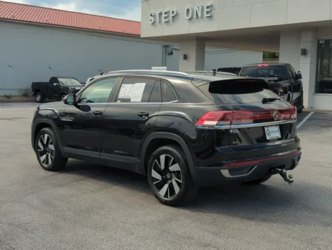 More photos of 2024 Volkswagen Atlas Cross Sport 2.0T SE w/Technology at Step One Cadillac GMC Fort Walton Beach, FL