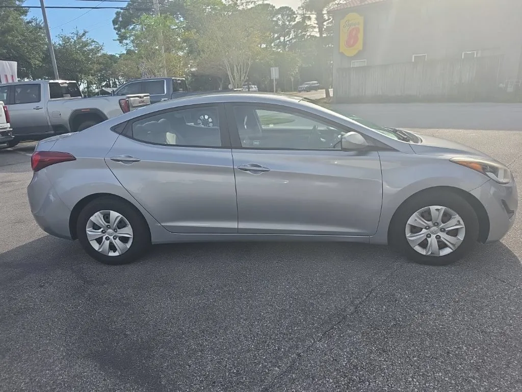 Gray 2016 Hyundai Elantra SE for sale in Fort Walton Beach, FL
