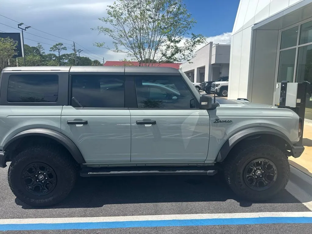 Gray 2022 Ford Bronco Wildtrak for sale in Fort Walton Beach, FL