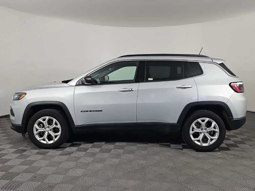 Silver 2024 Jeep Compass Latitude for sale in Fort Walton Beach, FL