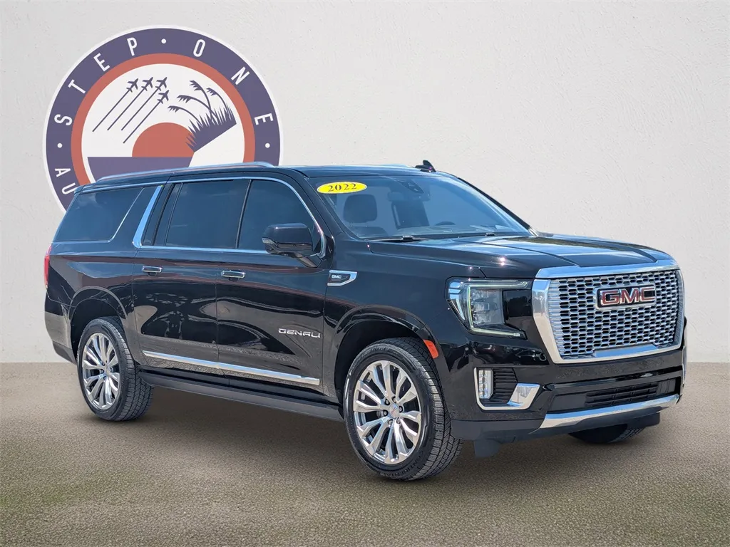 Black 2022 GMC Yukon XL Denali for sale in Fort Walton Beach, FL