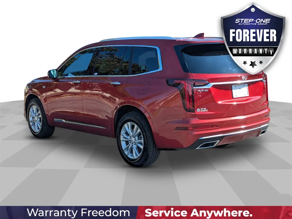 2025 Cadillac XT6 Premium Luxury photo 2