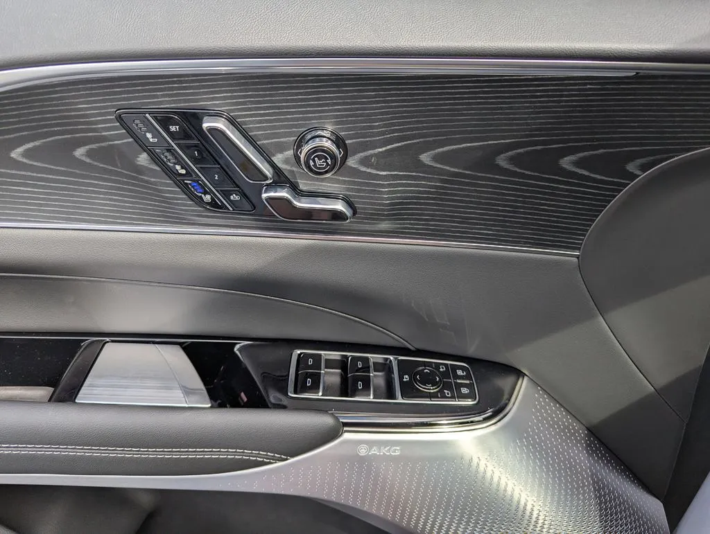 2026 Cadillac LYRIQ Premium Luxury - Photo 17