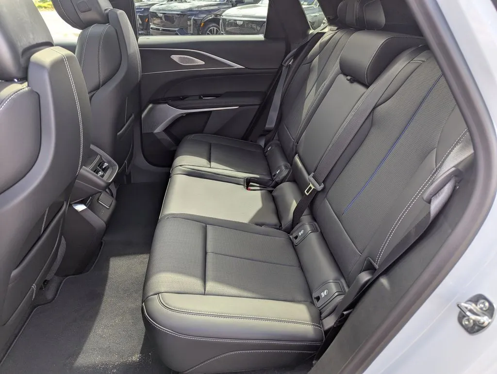 2026 Cadillac LYRIQ Premium Luxury - Photo 31