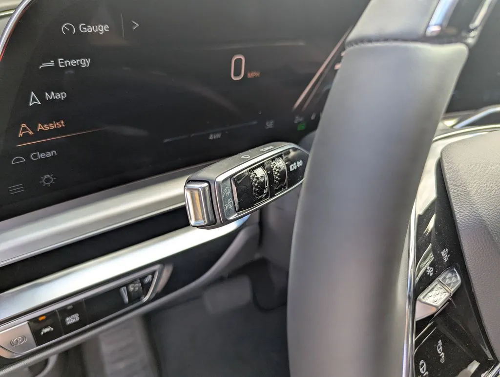 2026 Cadillac LYRIQ Premium Luxury - Photo 19