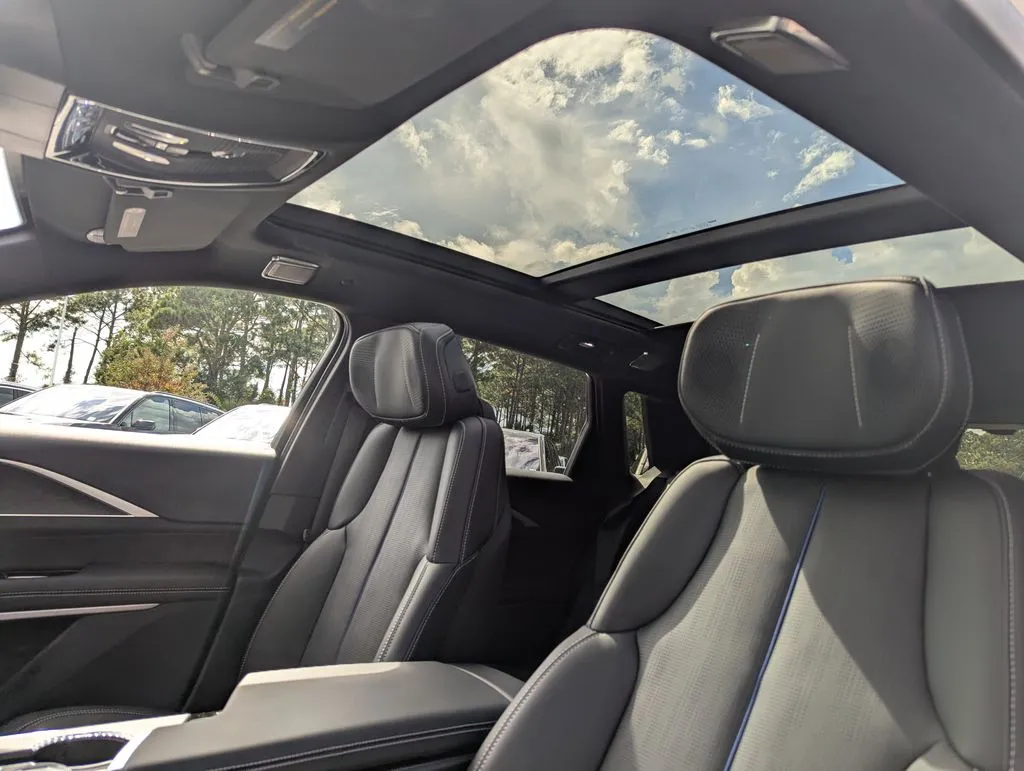 2026 Cadillac LYRIQ Premium Luxury - Photo 29