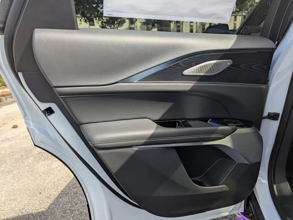 2026 Cadillac LYRIQ Premium Luxury - Photo 30