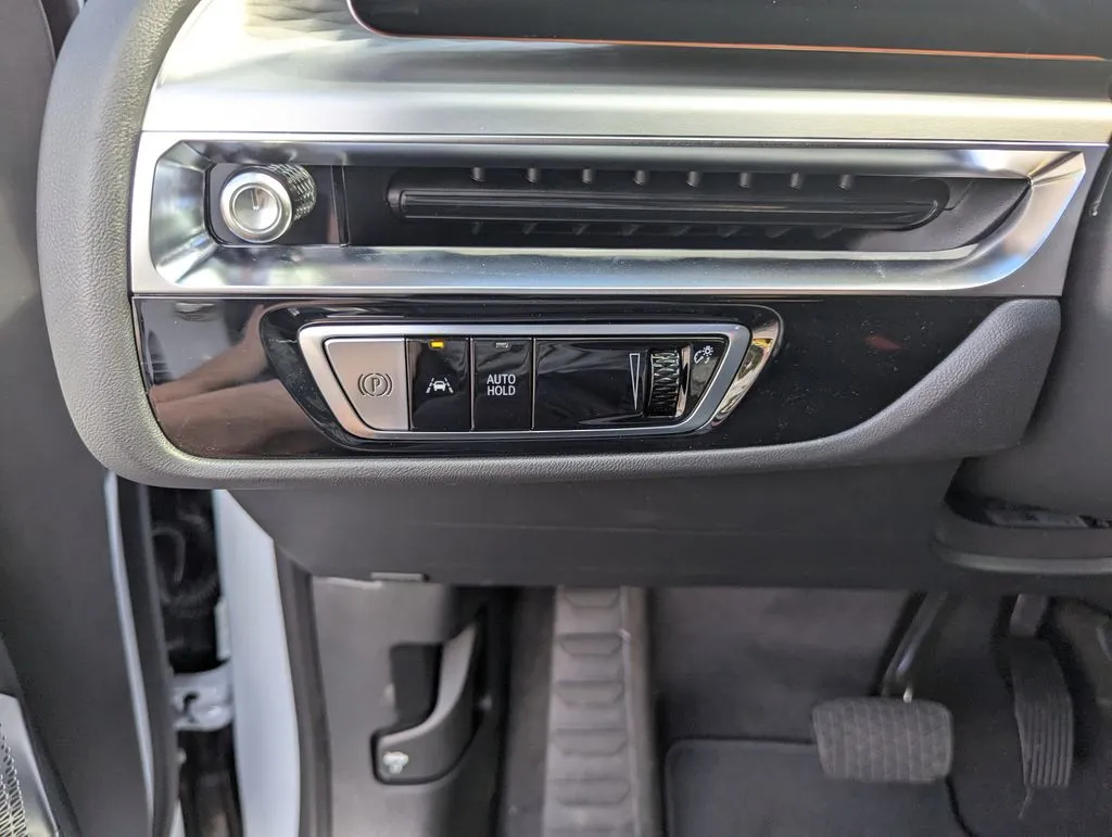 2026 Cadillac LYRIQ Premium Luxury - Photo 18