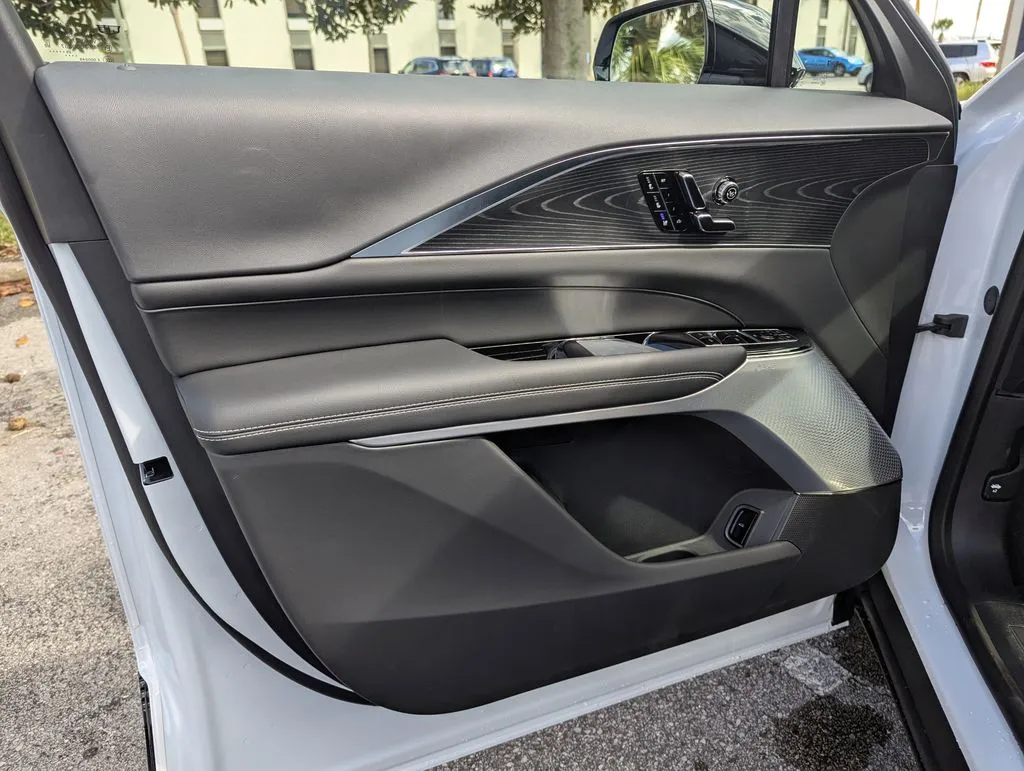 2026 Cadillac LYRIQ Premium Luxury - Photo 16