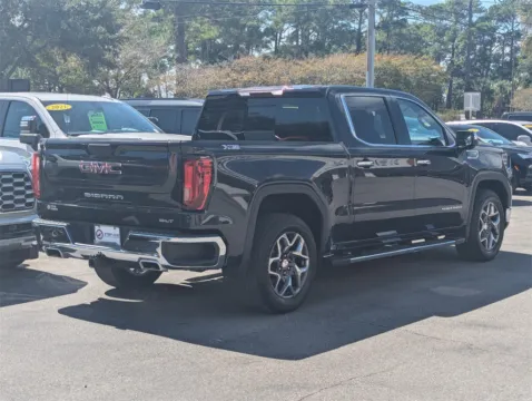 More photos of 2022 GMC Sierra 1500 SLT at Step One Cadillac GMC Fort Walton Beach, FL