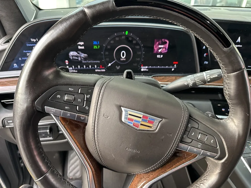 2021 Cadillac Escalade Sport Platinum photo 4