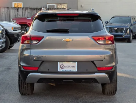More photos of 2021 Chevrolet TrailBlazer LT at Step One Cadillac GMC Fort Walton Beach, FL