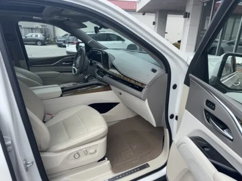 More photos of 2021 Cadillac Escalade Premium Luxury Platinum at Step One Cadillac GMC Fort Walton Beach, FL