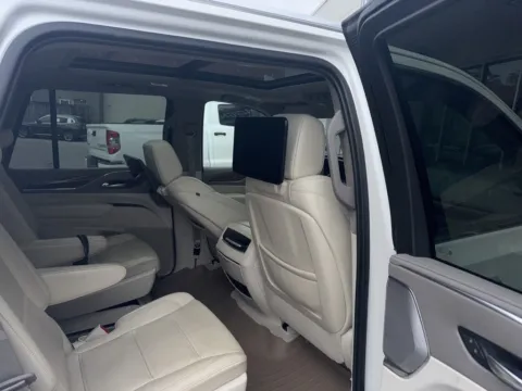 More photos of 2021 Cadillac Escalade Premium Luxury Platinum at Step One Cadillac GMC Fort Walton Beach, FL