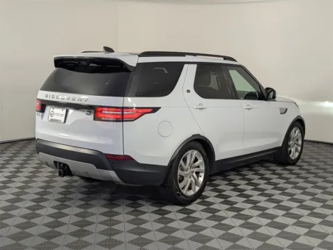 More photos of 2019 Land Rover Discovery HSE at Step One Cadillac GMC Fort Walton Beach, FL