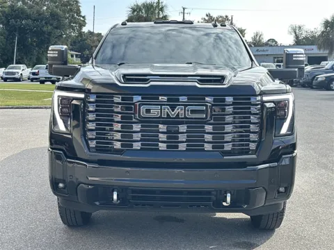 More photos of 2025 GMC Sierra 3500HD Denali Ultimate at Step One Cadillac Buick GMC Pensacola, FL