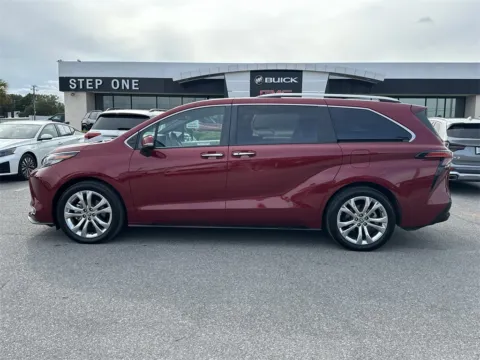 More photos of 2023 Toyota Sienna Platinum at Step One Cadillac Buick GMC Pensacola, FL