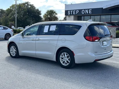 More photos of 2020 Chrysler Pacifica Touring at Step One Cadillac Buick GMC Pensacola, FL