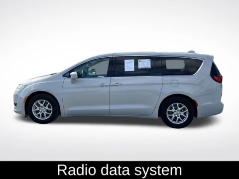 More photos of 2020 Chrysler Pacifica Touring at Step One Cadillac Buick GMC Pensacola, FL