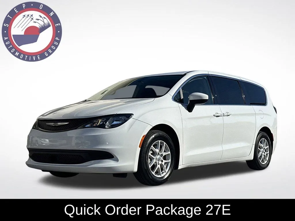 White 2022 Chrysler Voyager LX for sale in Pensacola, FL