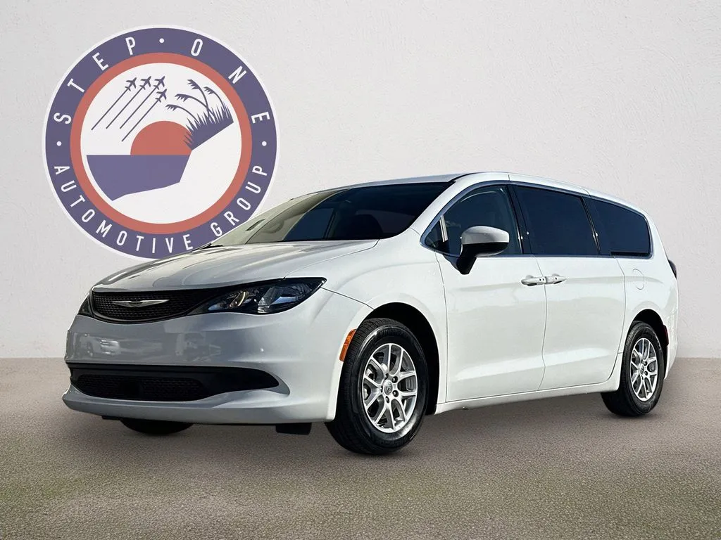 White 2022 Chrysler Voyager LX for sale in Pensacola, FL