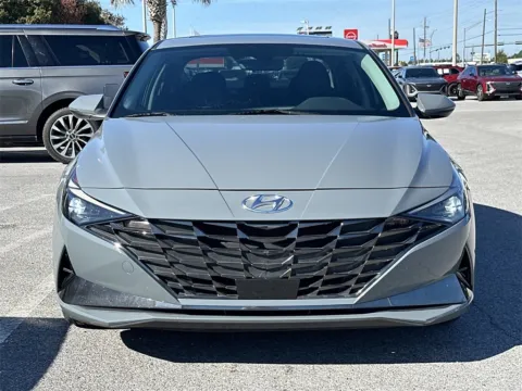 More photos of 2022 Hyundai Elantra Limited at Step One Cadillac Buick GMC Pensacola, FL
