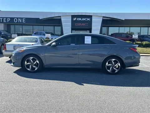 More photos of 2022 Hyundai Elantra Limited at Step One Cadillac Buick GMC Pensacola, FL