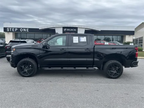 More photos of 2023 Chevrolet Silverado 1500 LT Trail Boss at Step One Cadillac Buick GMC Pensacola, FL