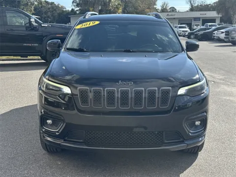 More photos of 2019 Jeep Cherokee Limited at Step One Cadillac Buick GMC Pensacola, FL