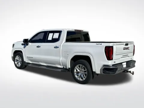 More photos of 2019 GMC Sierra 1500 SLT at Step One Cadillac Buick GMC Pensacola, FL