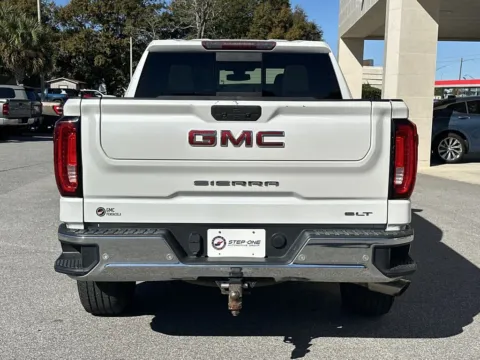More photos of 2019 GMC Sierra 1500 SLT at Step One Cadillac Buick GMC Pensacola, FL