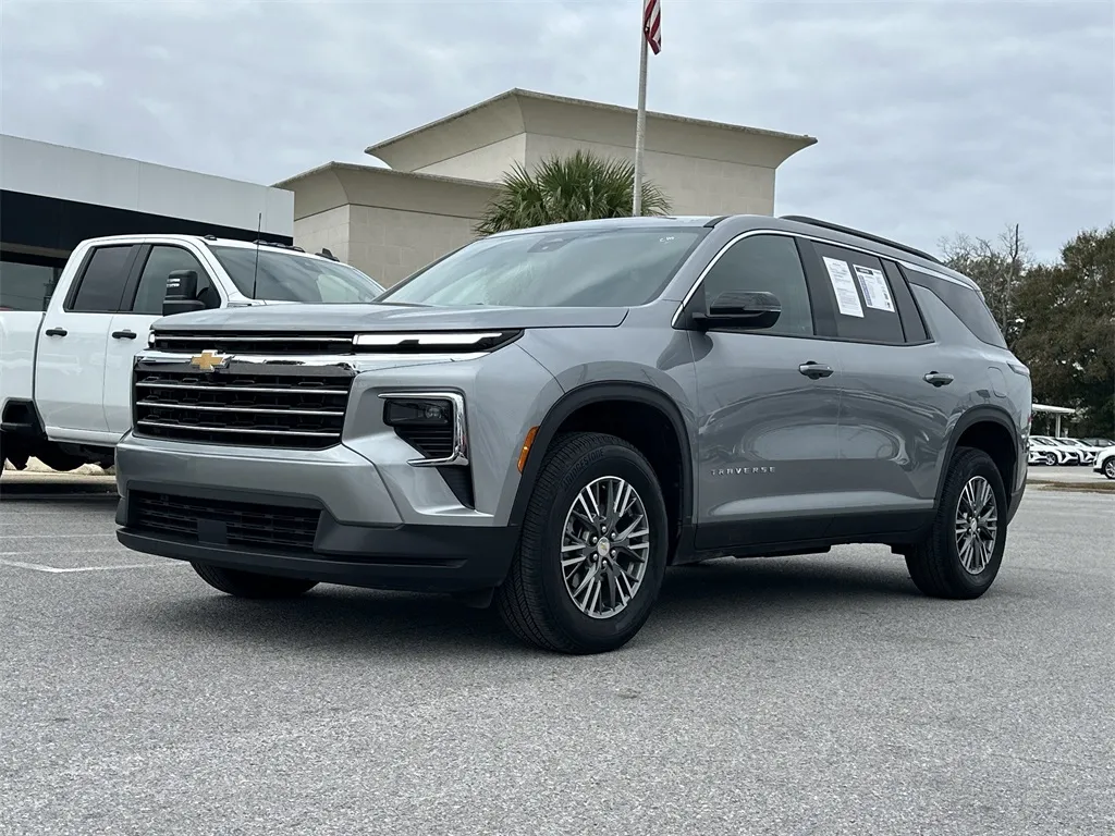 Gray 2025 Chevrolet Traverse LT for sale in Pensacola, FL