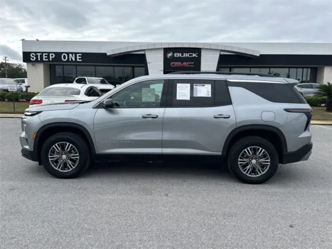 More photos of 2025 Chevrolet Traverse LT at Step One Cadillac Buick GMC Pensacola, FL