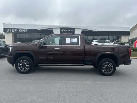 More photos of 2024 GMC Sierra 2500HD Denali Ultimate at Step One Cadillac Buick GMC Pensacola, FL