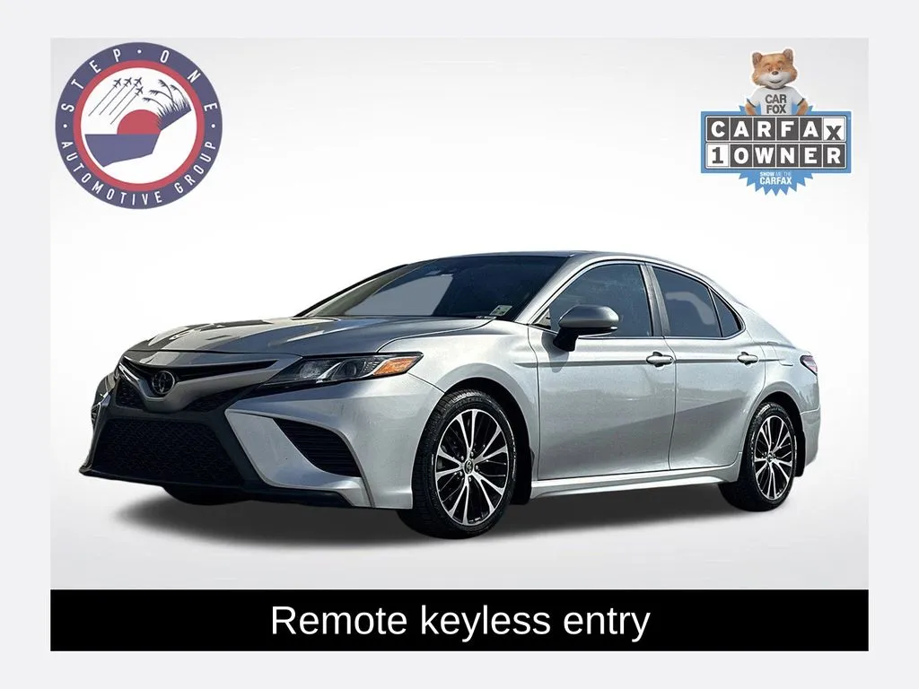 Silver 2018 Toyota Camry SE for sale in Pensacola, FL