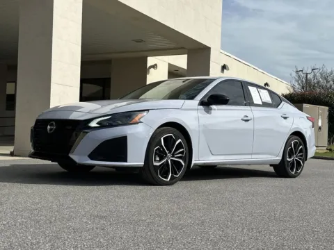 White 2024 Nissan Altima 2.5 SR for sale in Pensacola, FL