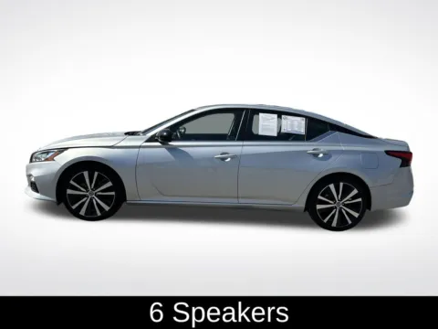 More photos of 2022 Nissan Altima 2.5 SR at Step One Cadillac Buick GMC Pensacola, FL