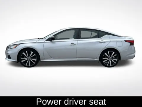 More photos of 2022 Nissan Altima 2.5 SR at Step One Cadillac Buick GMC Pensacola, FL