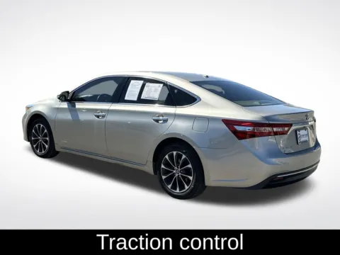 More photos of 2018 Toyota Avalon Hybrid XLE Premium at Step One Cadillac Buick GMC Pensacola, FL