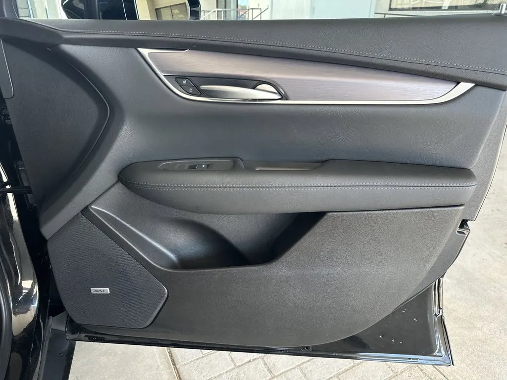 2025 Cadillac XT5 Luxury - Photo 32