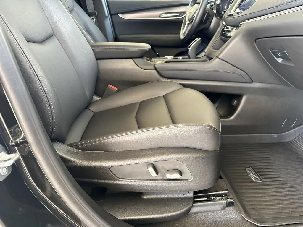 2025 Cadillac XT5 Luxury - Photo 35
