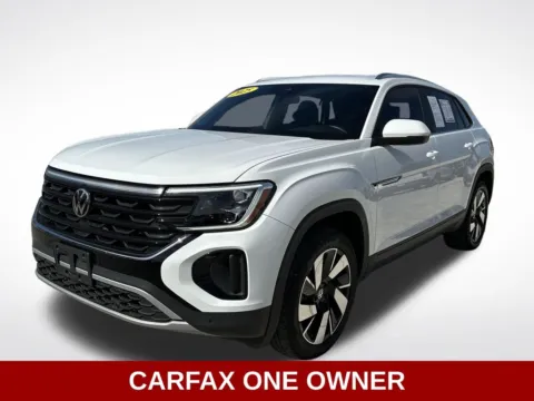 Photos of 2025 Volkswagen Atlas Cross Sport 2.0T SE w/Technology for sale in Pensacola, FL at Step One Cadillac Buick GMC Pensacola