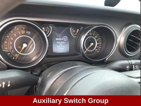 More photos of 2023 Jeep Gladiator Sport at Step One Cadillac Buick GMC Pensacola, FL