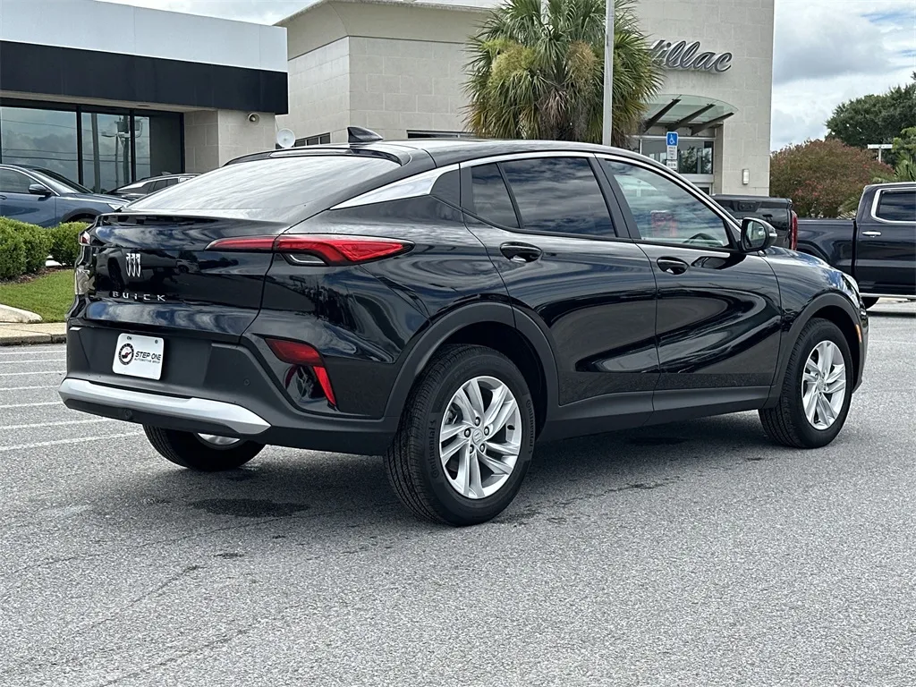 2025 Buick Envista Preferred photo 3