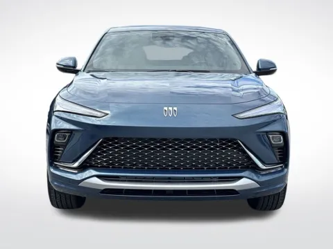More photos of 2025 Buick Envista Avenir at Step One Cadillac Buick GMC Pensacola, FL